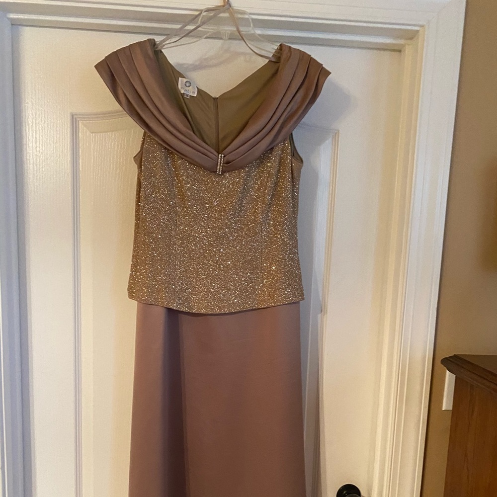 Mother of the bride/groom gown